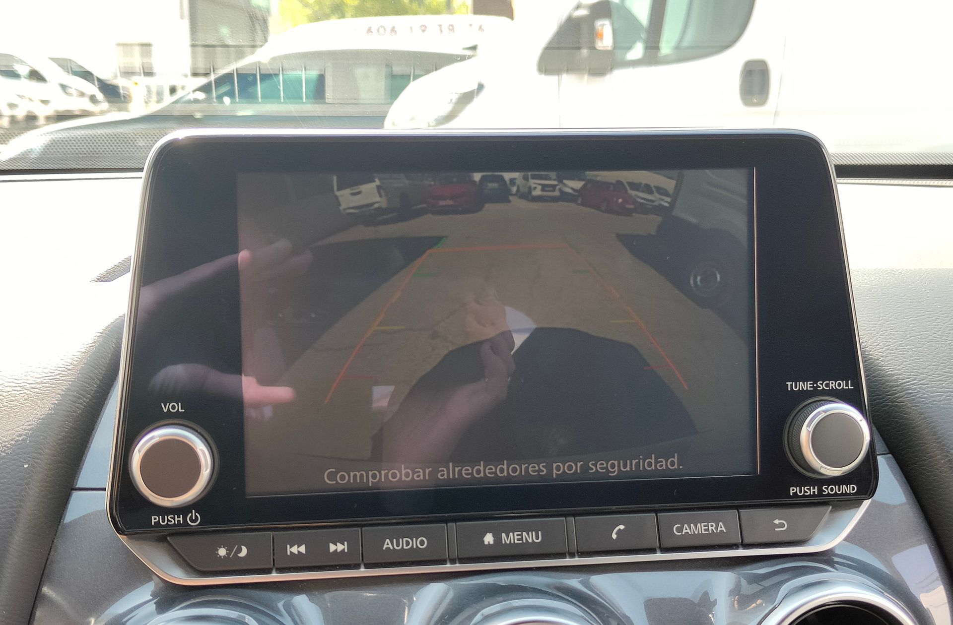 Nissan Juke 1.6 Hybrid N-Connecta - foto 8