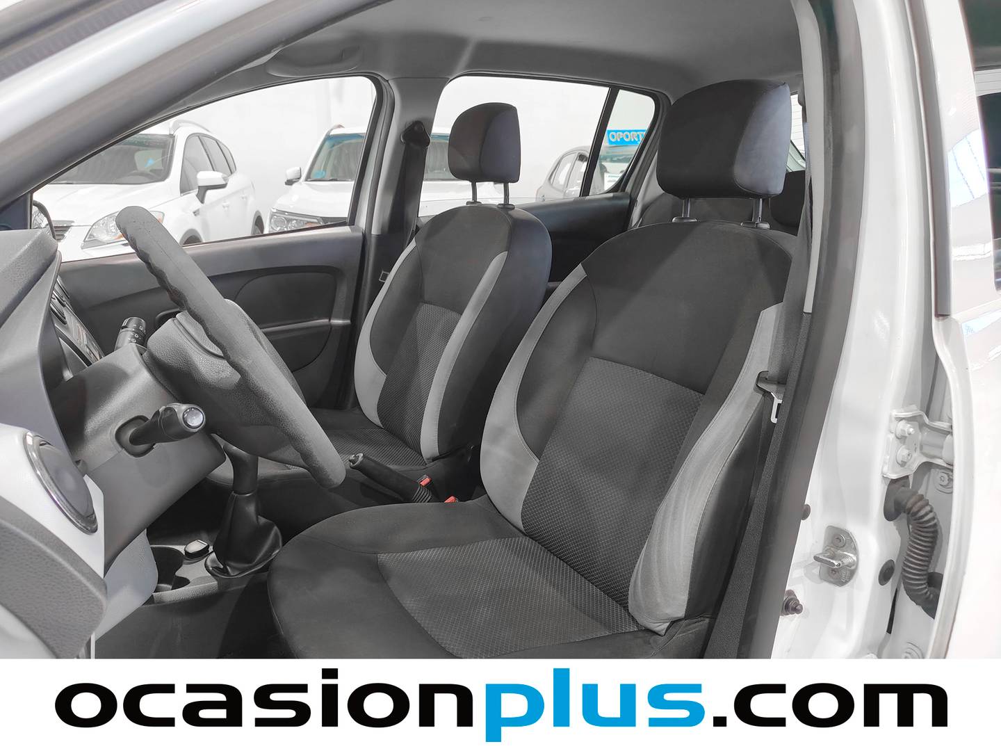 Foto asientos delanteros Dacia Sandero Dacia Sandero 1.2 Ambiance (75 CV)