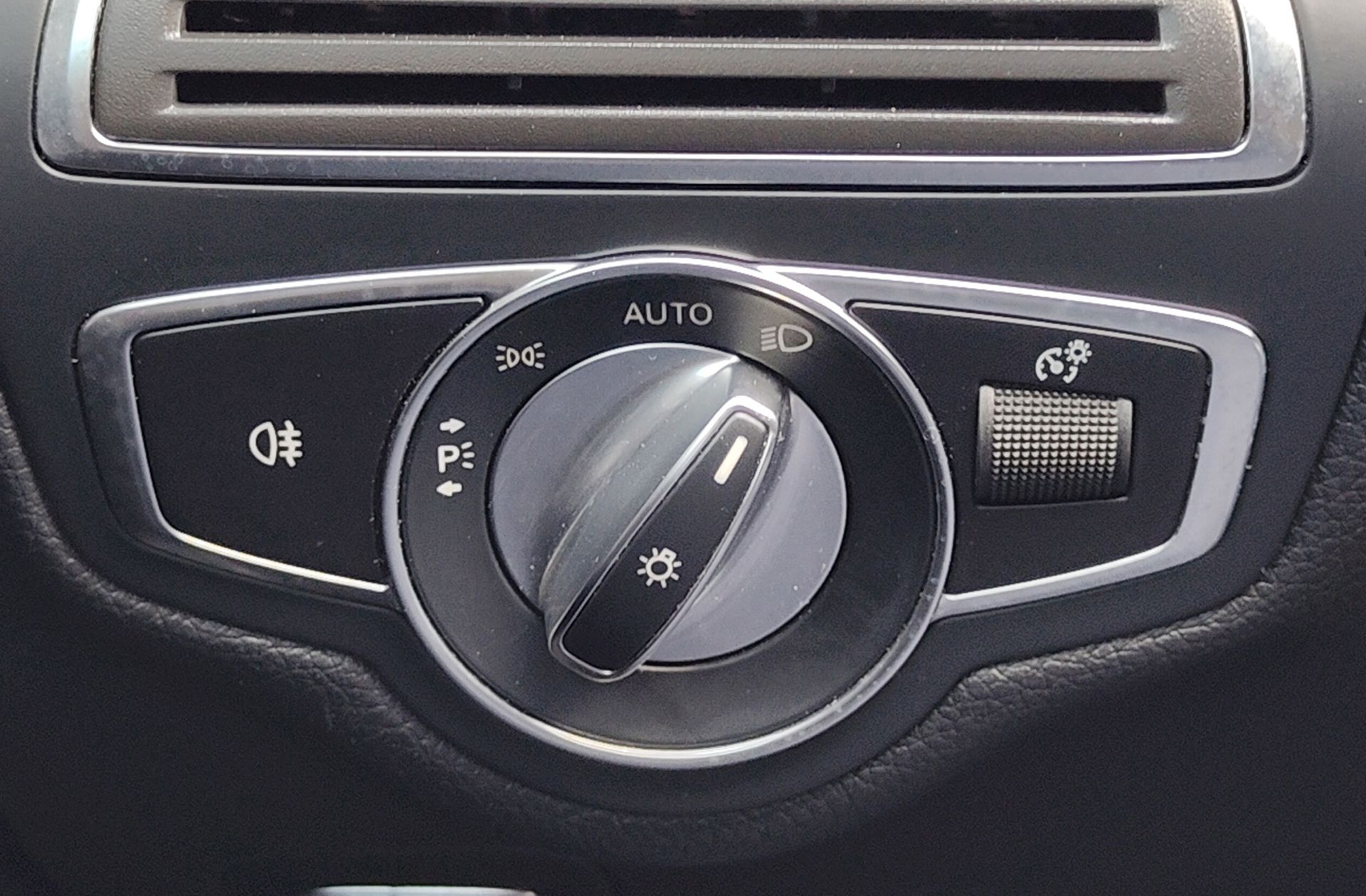 Mercedes-Benz Clase C 200 d Pack AMG - foto 24