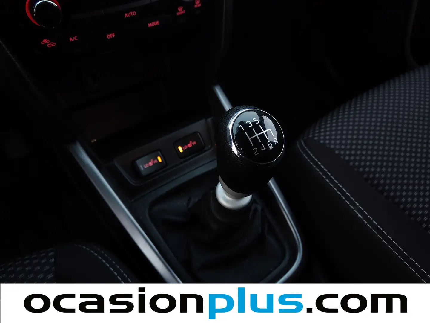 Foto Suzuki Vitara Suzuki Vitara 1.4 Turbo Mild Hybrid GLE 4WD (129 CV)