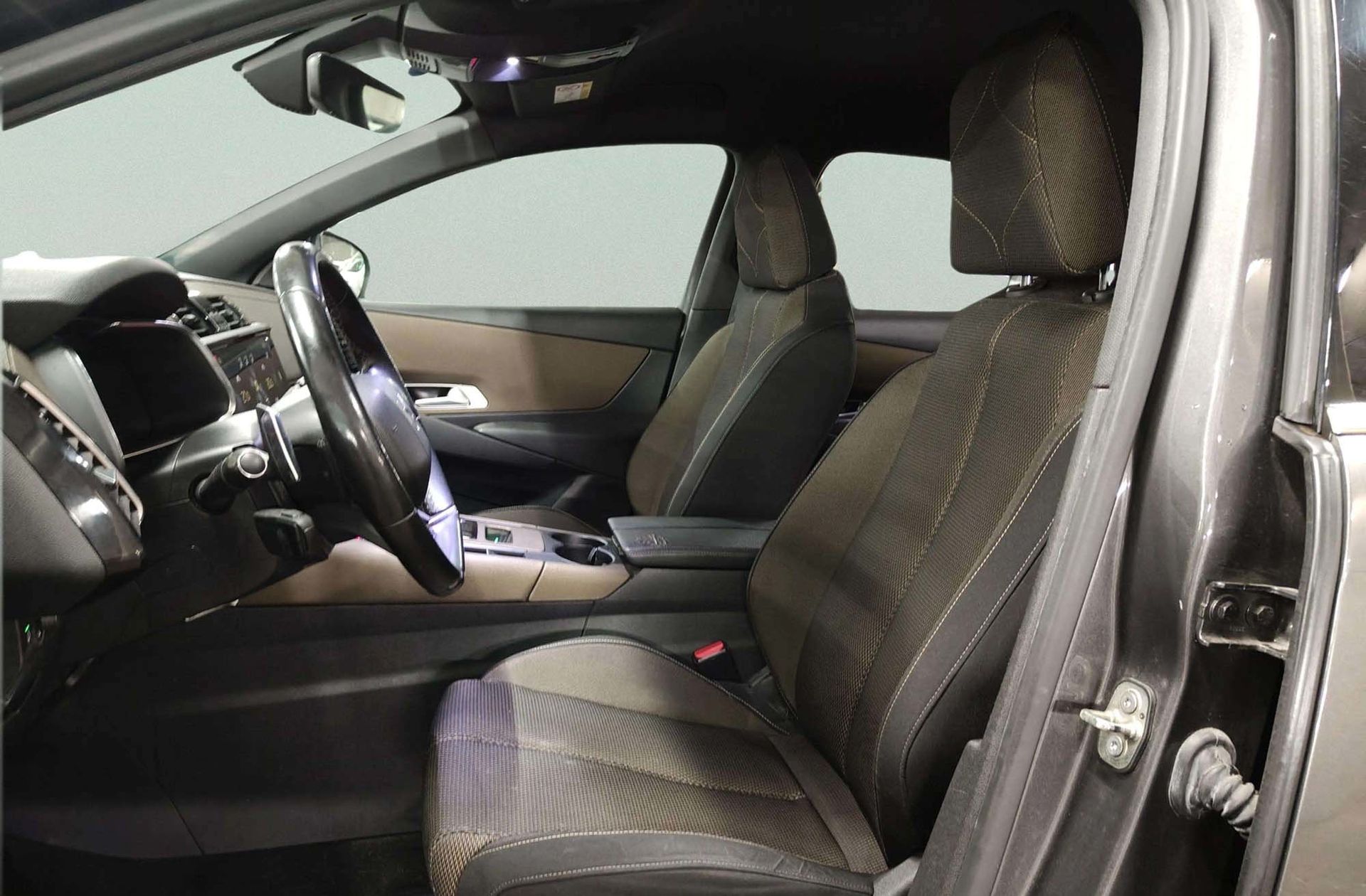DS DS 7 Crossback PureTech 180 So Chic - foto 10
