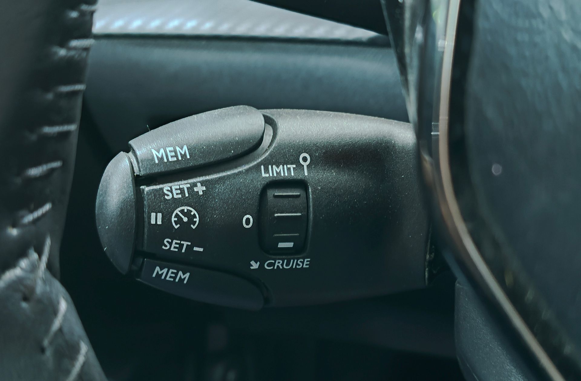 Peugeot 208 PureTech 100 Active - foto 27