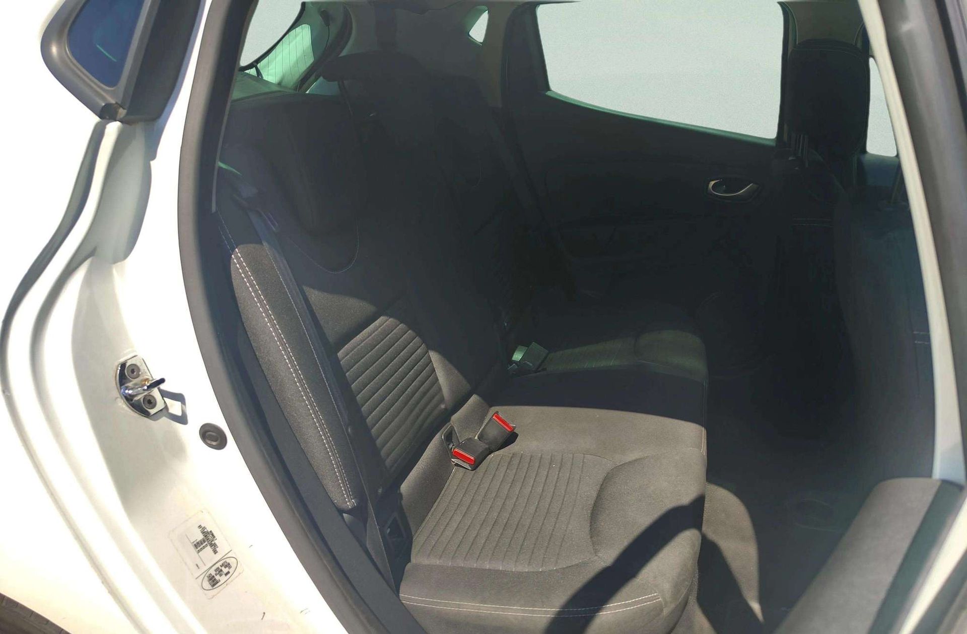 Renault Clio Limited 1.2 - foto 15