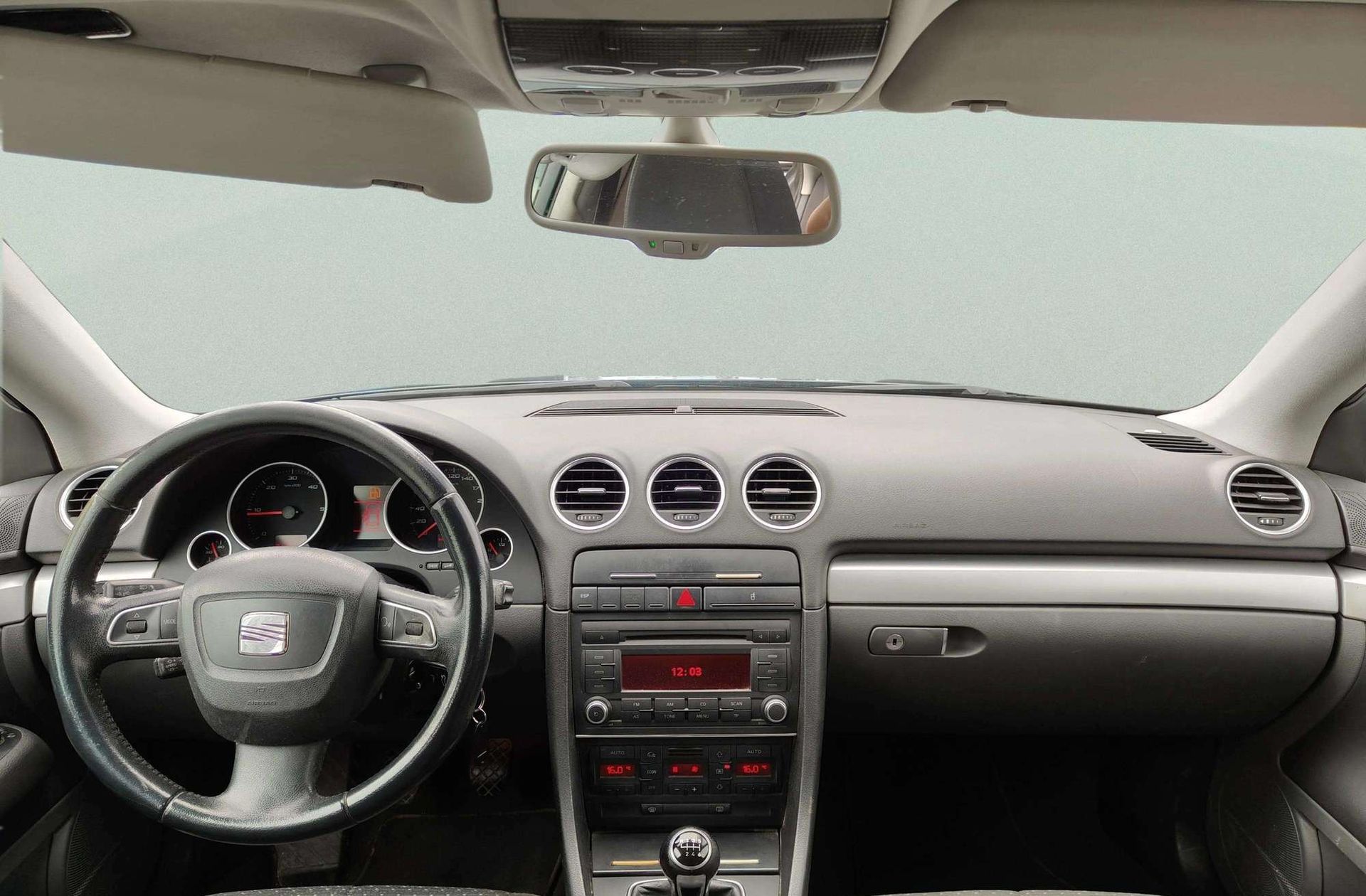 SEAT Exeo 2.0 TDI CR DPF Style - foto 6