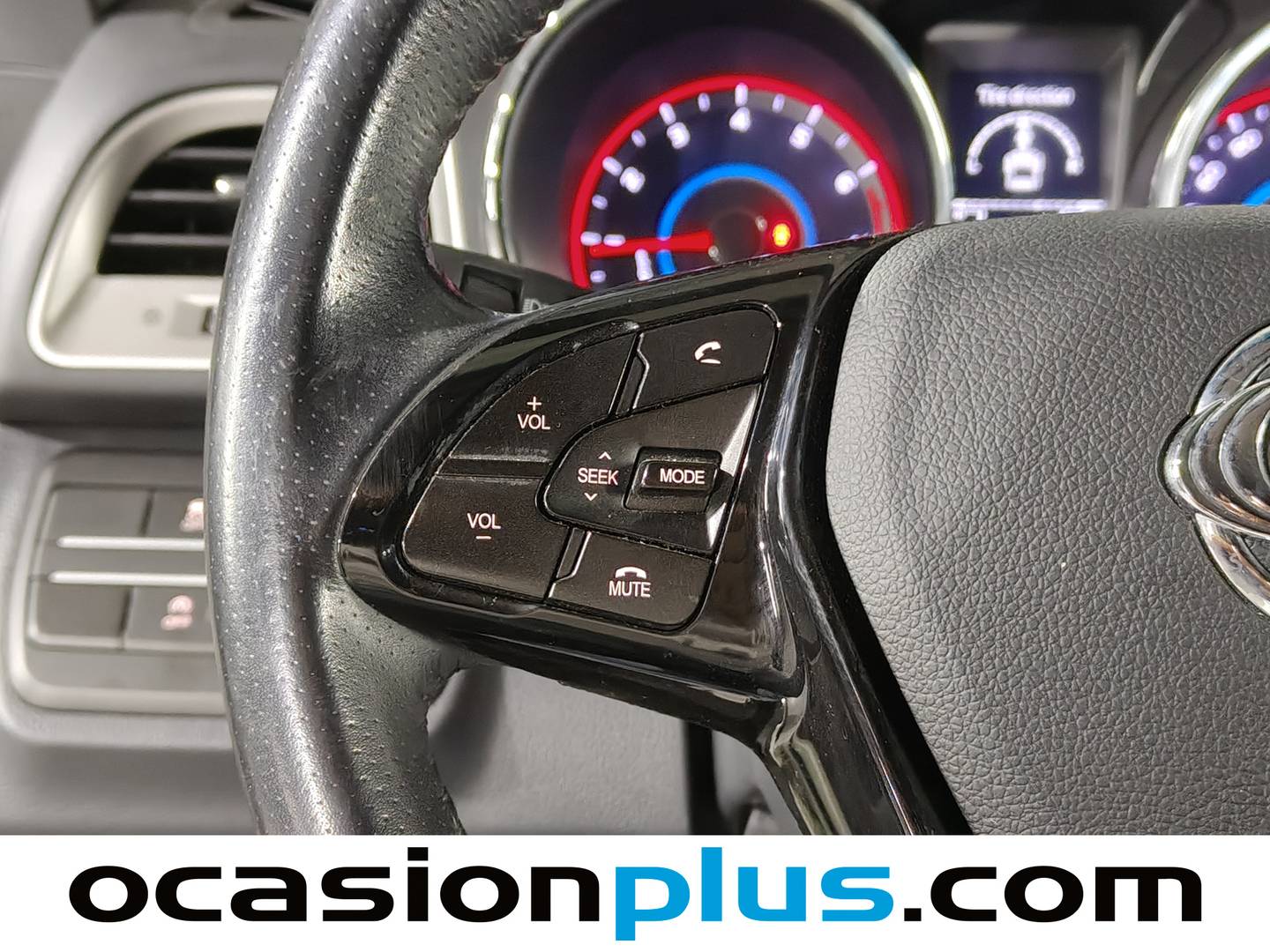 Foto SsangYong Tivoli Ssangyong Tivoli G16 GLP Limited 4x2 (128 CV)