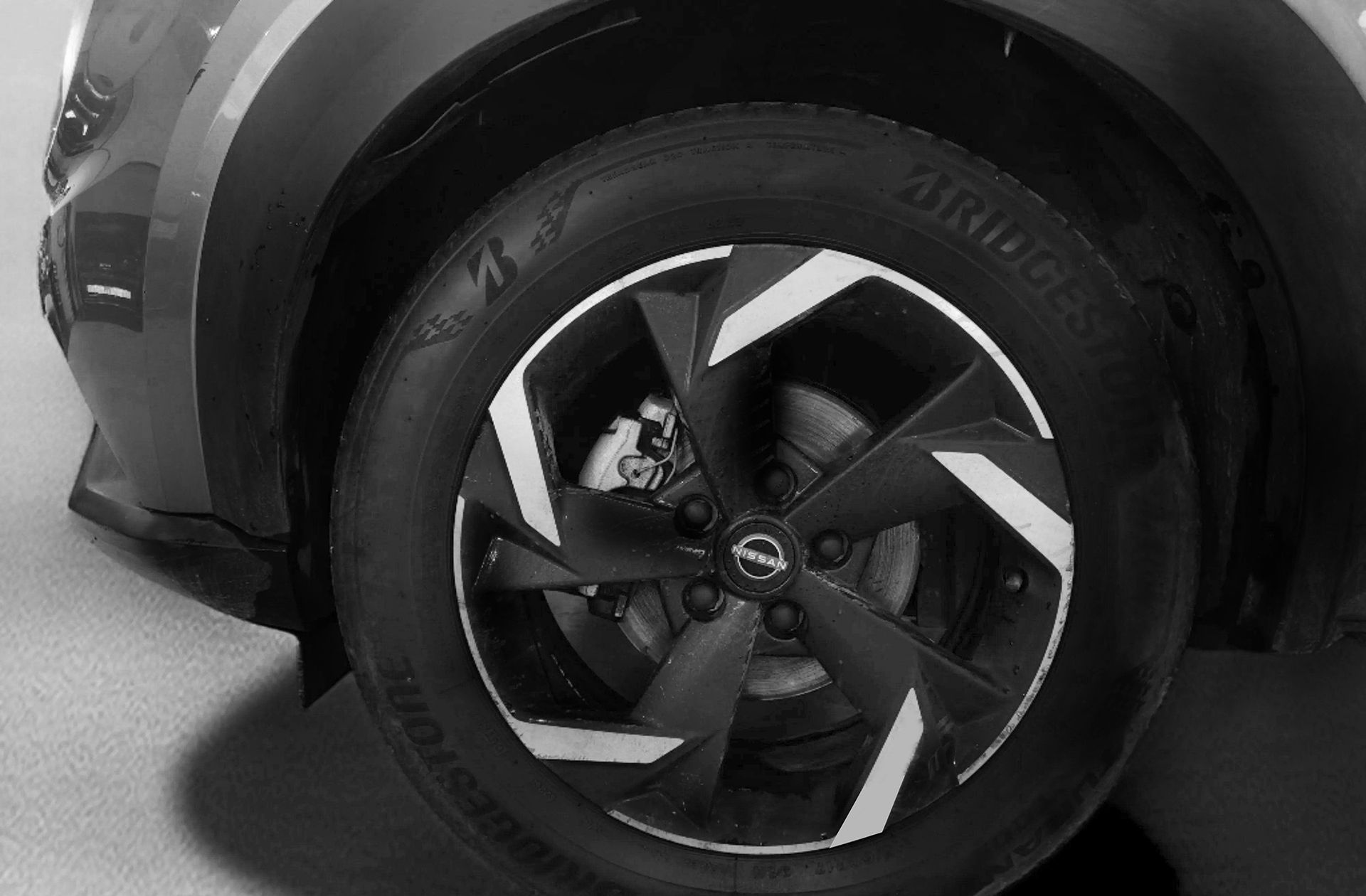 Nissan Juke 1.6 Hybrid N-Connecta - foto 31