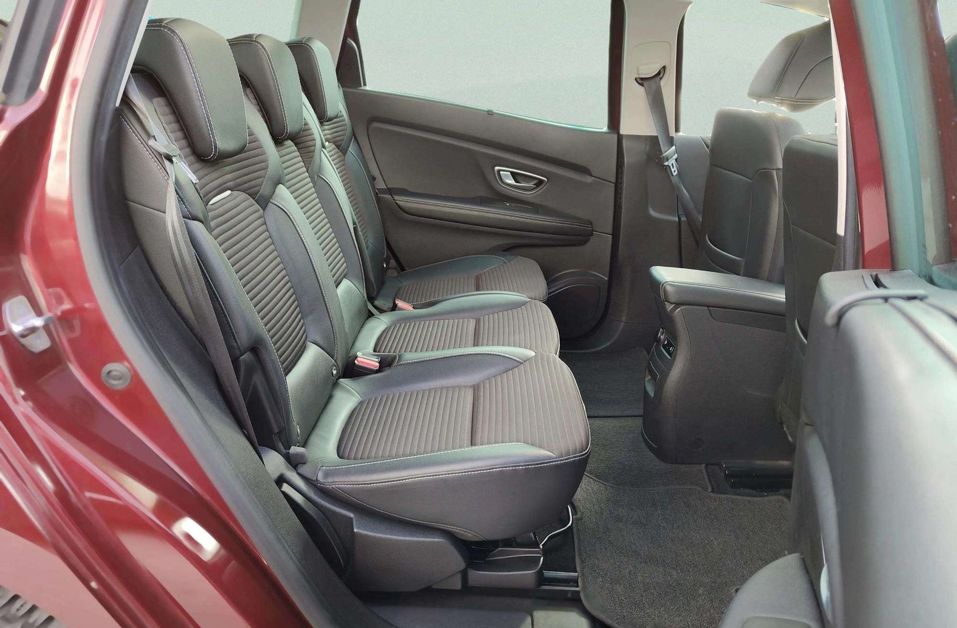 Renault Grand Scénic Zen TCe GPF 7 plazas - foto 24