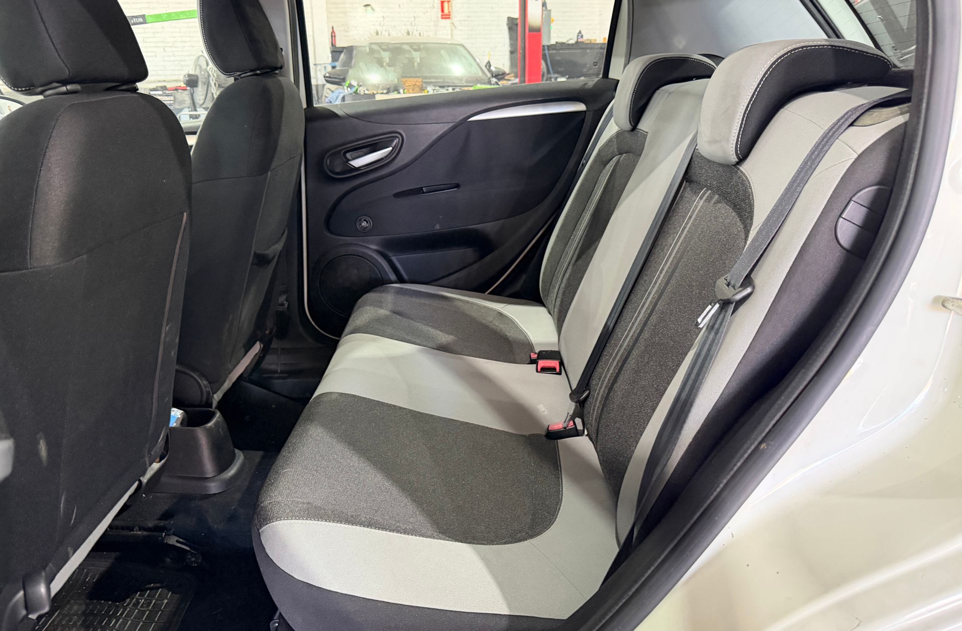 Fiat Punto 1.3 MultiJet Easy - foto 9