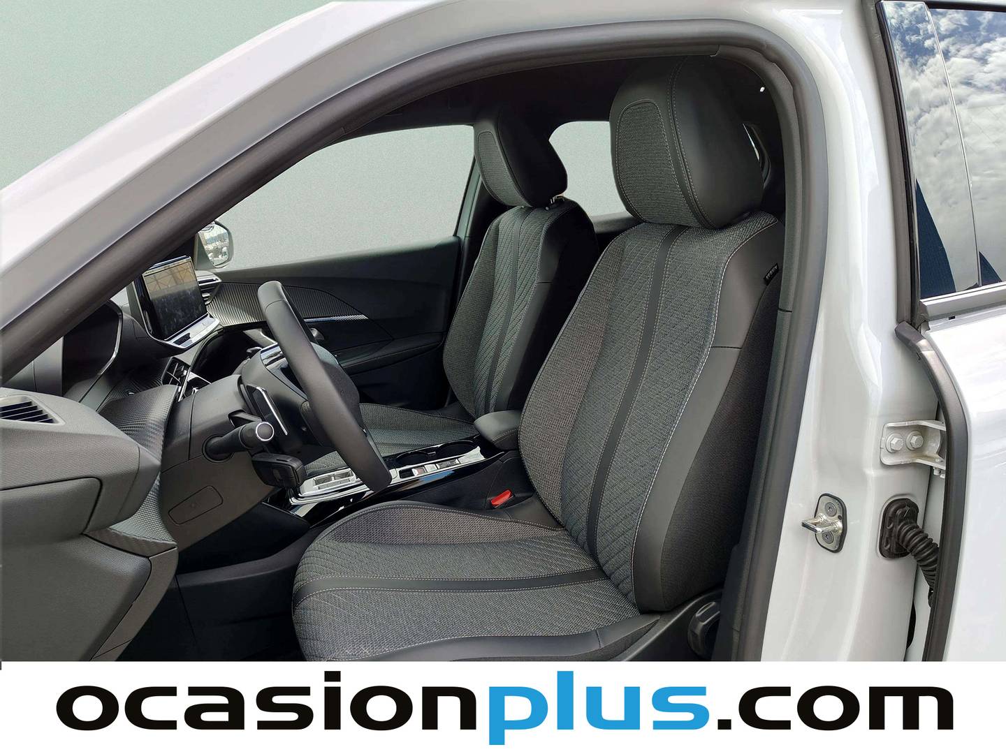 Foto asientos delanteros Peugeot 2008 Peugeot 2008 PureTech 130 S&S Allure EAT8 (130 CV)