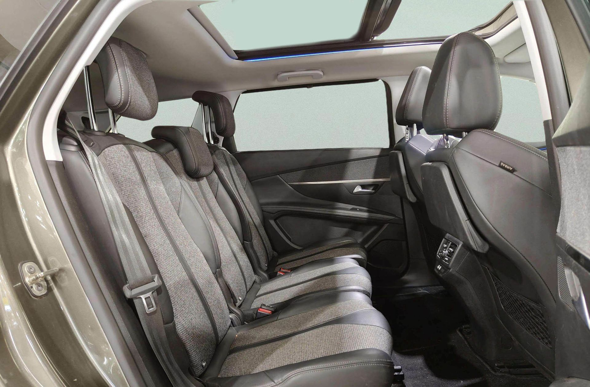 Peugeot 5008 BlueHDi 130 Allure EAT8 7 plazas - foto 18