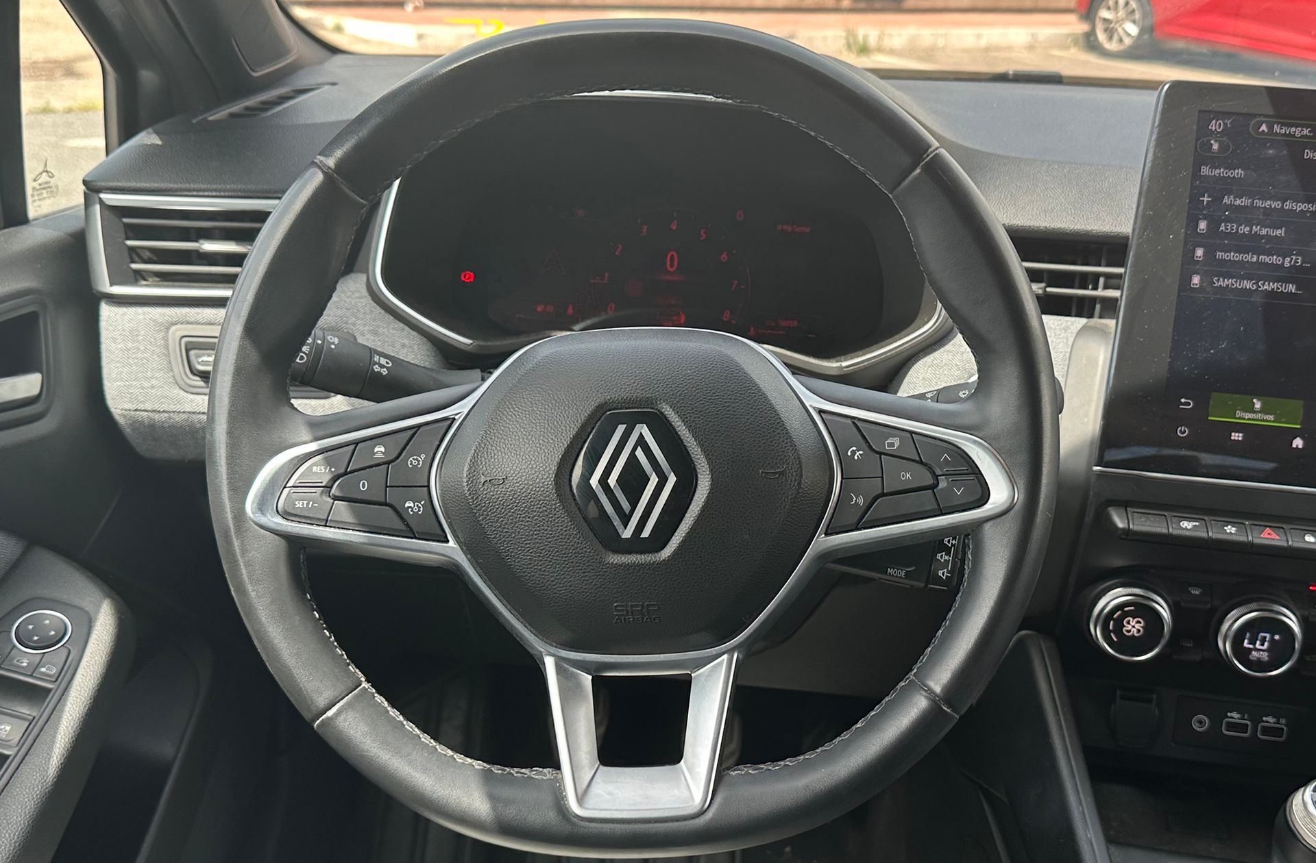 Renault Clio Techno TCe - foto 21