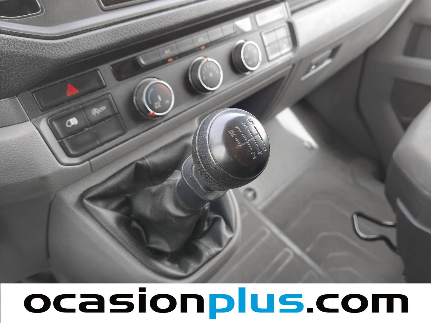 Volkswagen Crafter Volkswagen Crafter 35 Furgón Batalla Media L3H3 2.0 TDI (102 CV) 4 Plazas Camperizada manual