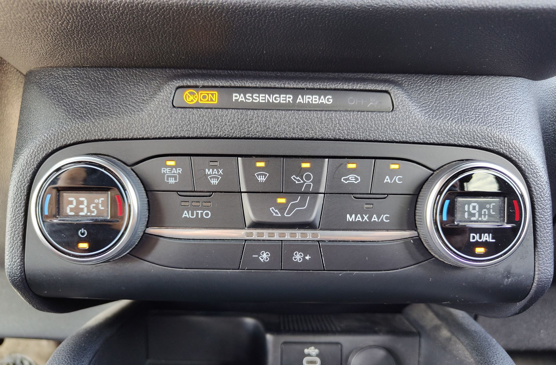 Ford Kuga 1.5 EcoBoost ST-Line 4x2 - foto 28