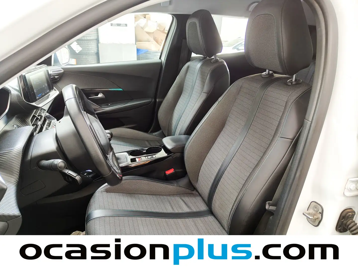 Foto Peugeot 2008 Peugeot 2008 BlueHDi 110 Allure (110 CV)