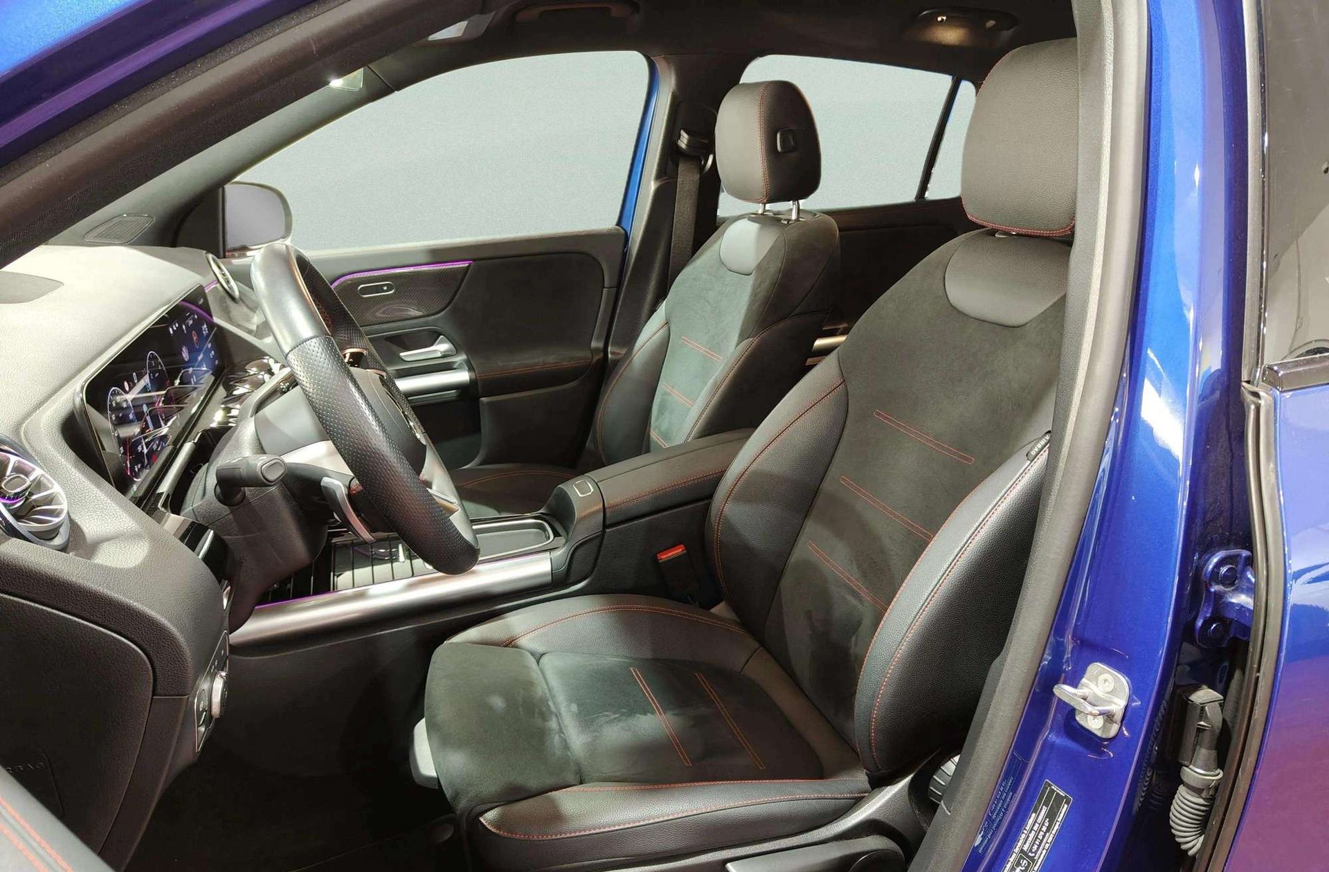 Mercedes-Benz GLA 200 d Pack AMG - foto 13