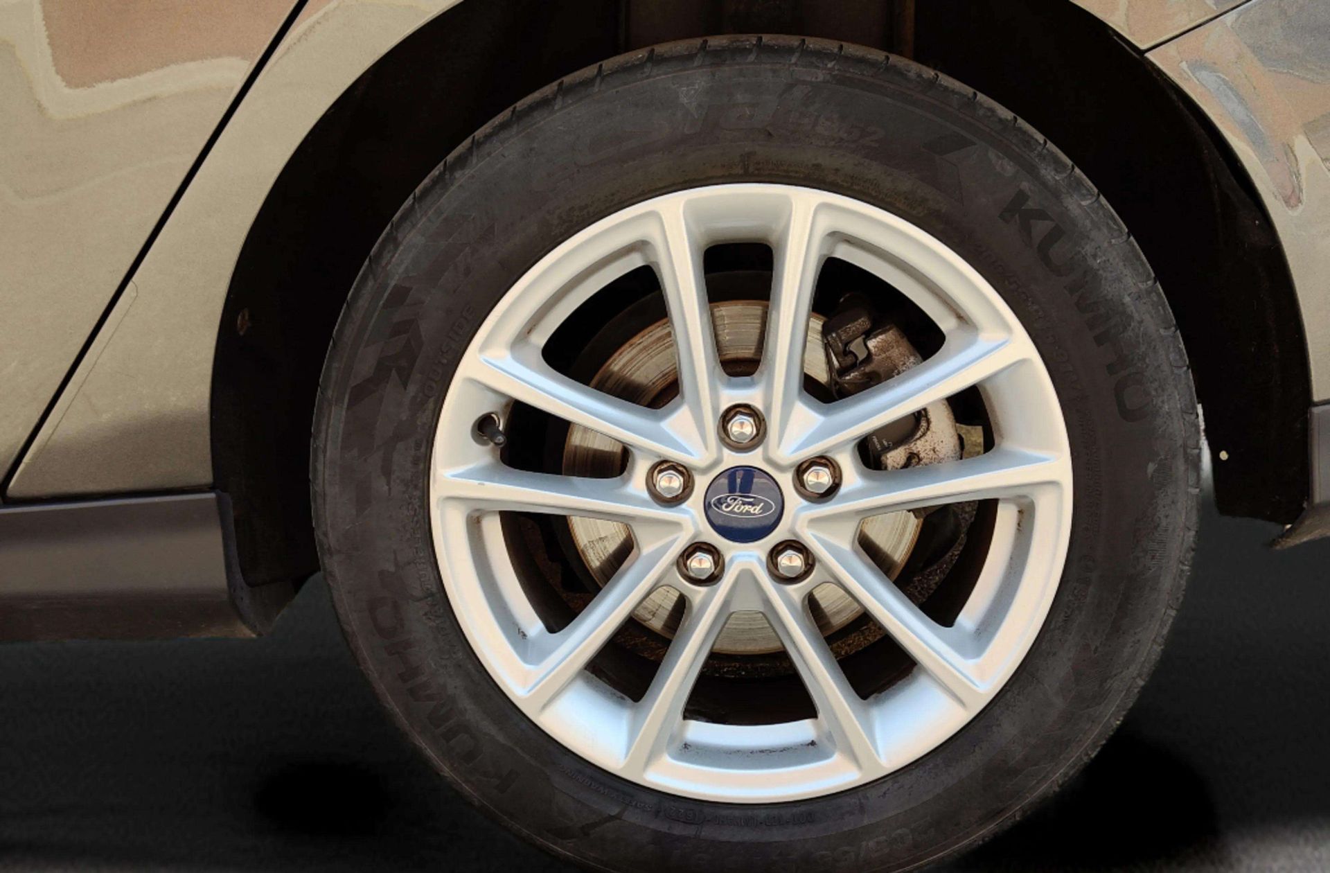 Ford Focus 1.0 EcoBoost Titanium - foto 30