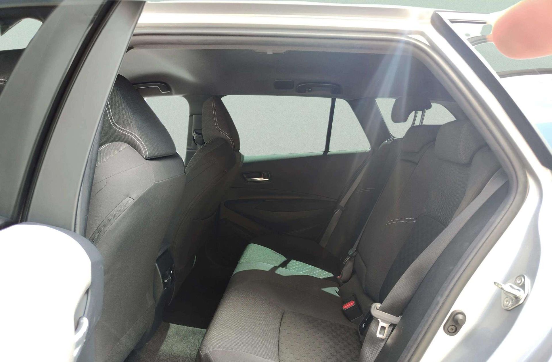 Toyota Corolla Touring Sports 140H Active Plus - foto 10