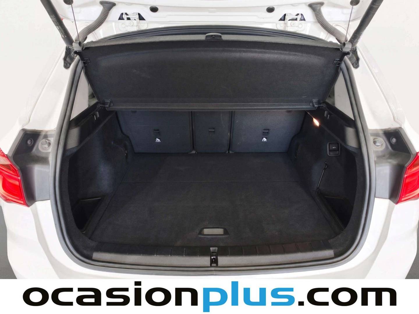 Fotos maletero BMW X1 BMW X1 sDrive18d (150 CV)