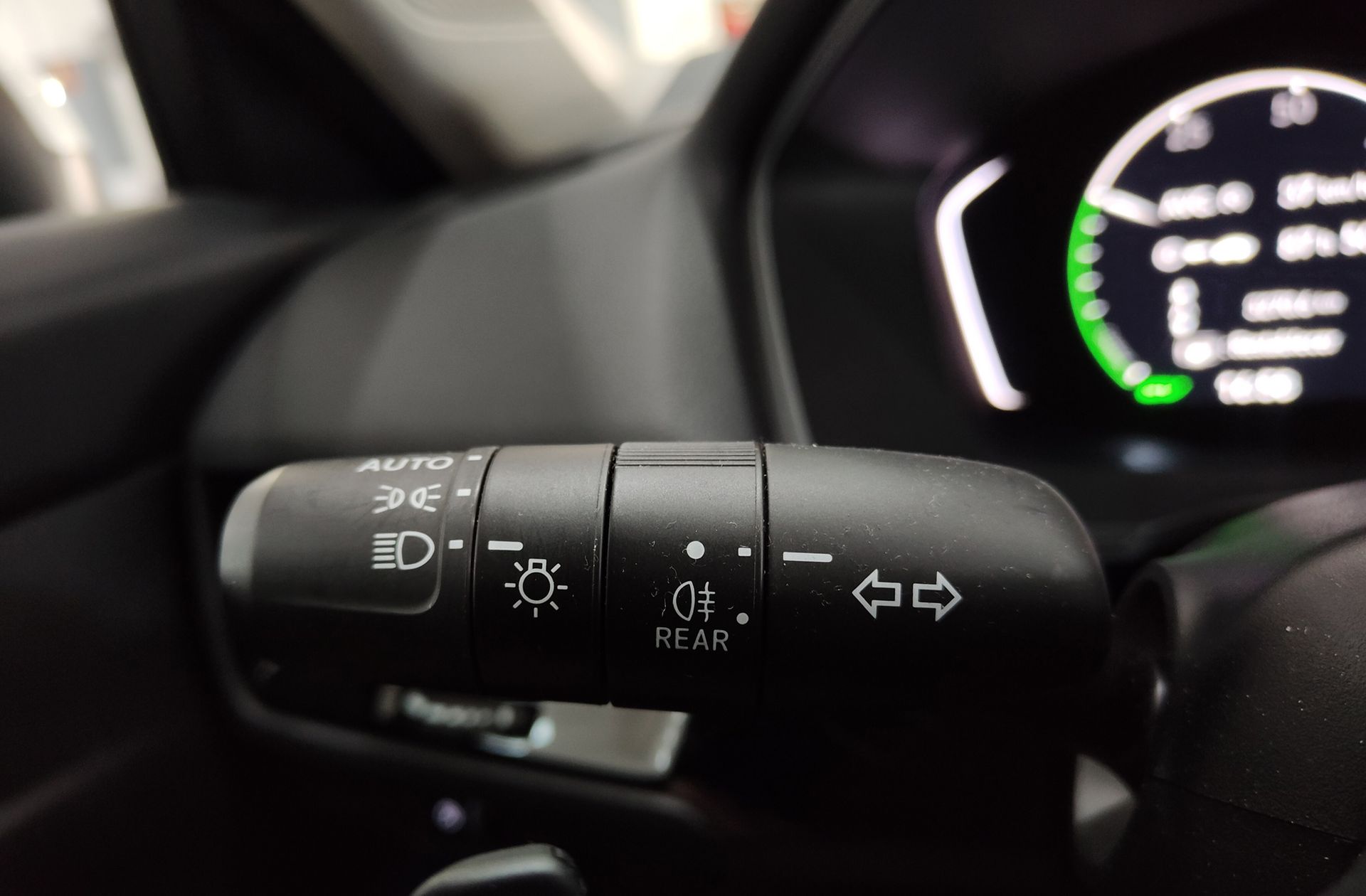 Honda Civic 2.0 i-MMD Elegance CVT - foto 25