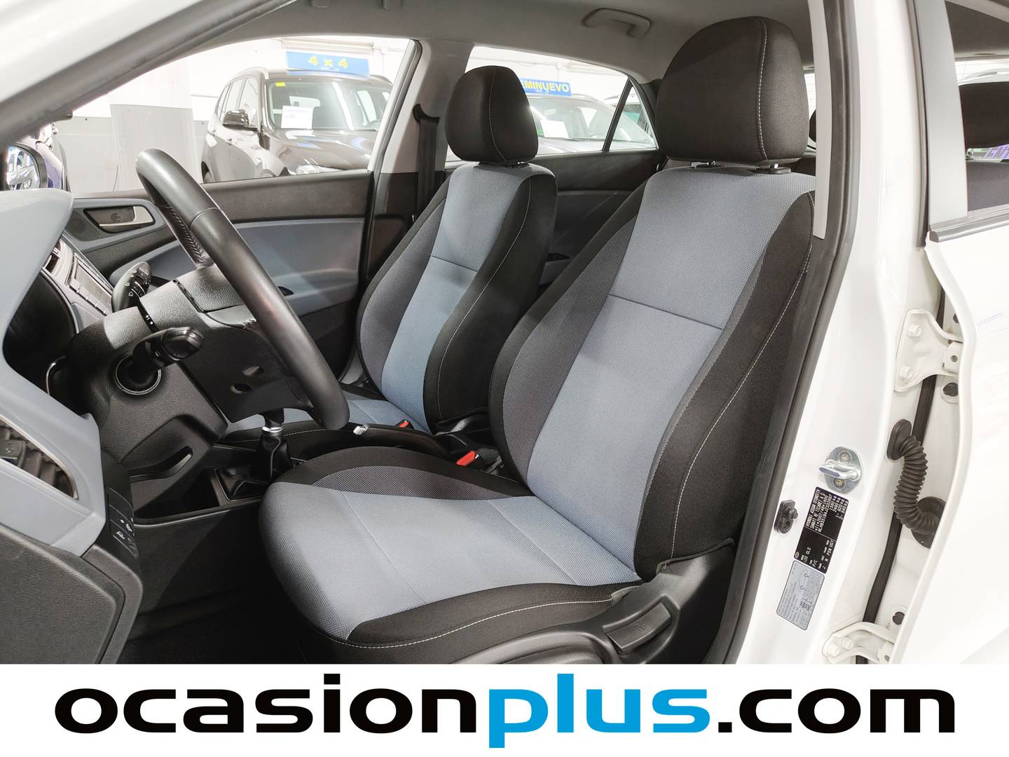 Foto Hyundai i20 Hyundai i20 1.2 MPI Link (84 CV)