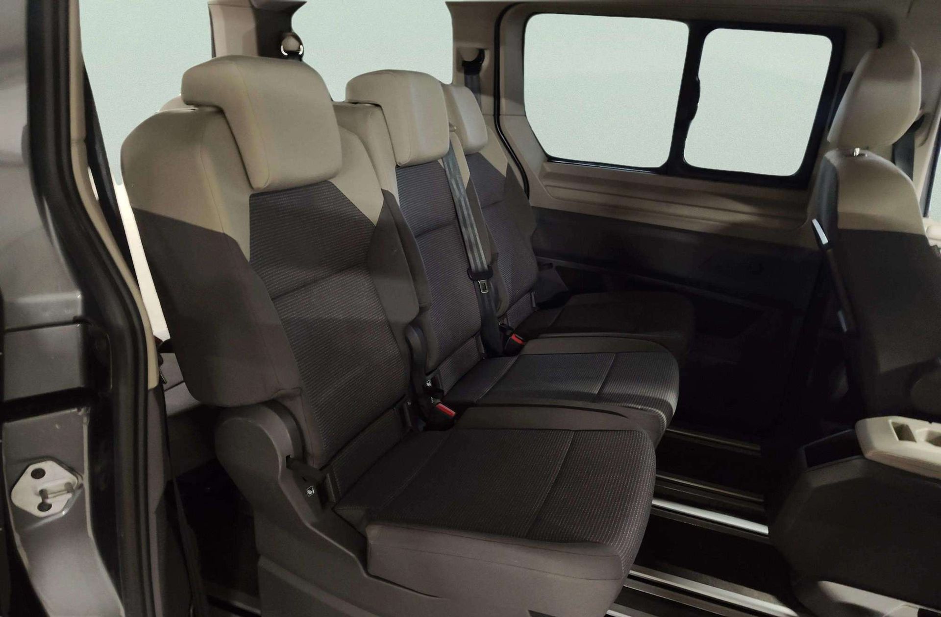 Volkswagen Multivan 1.4 TSI PHEV Batalla Corta DSG 7 plazas - foto 21