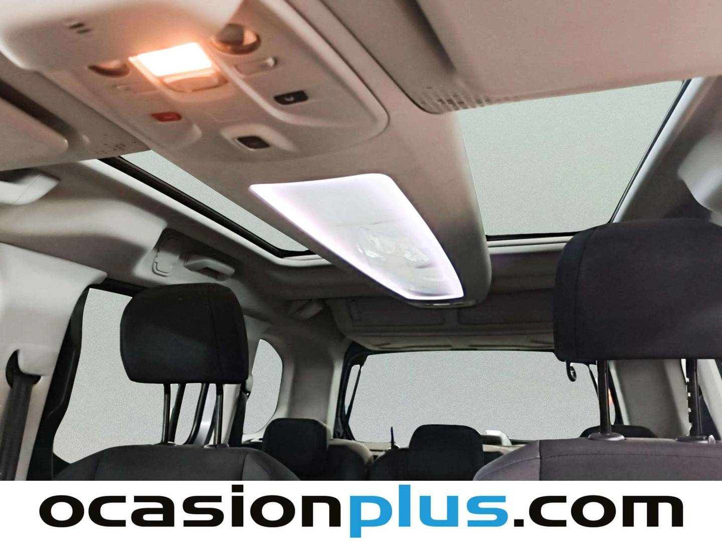 Extras y acabados del Citroën Berlingo Citroën Berlingo BlueHDi 130 S&S Talla M Shine (130 CV)