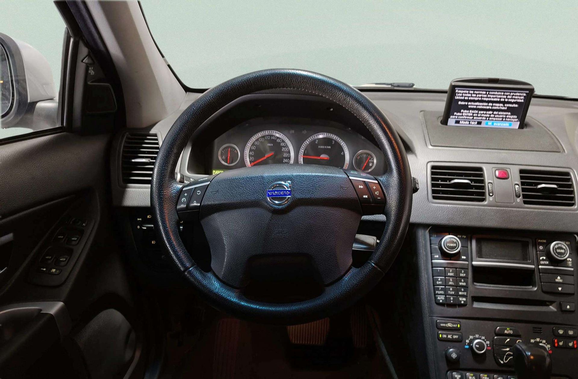 Volvo XC90 D5 Executive - foto 27