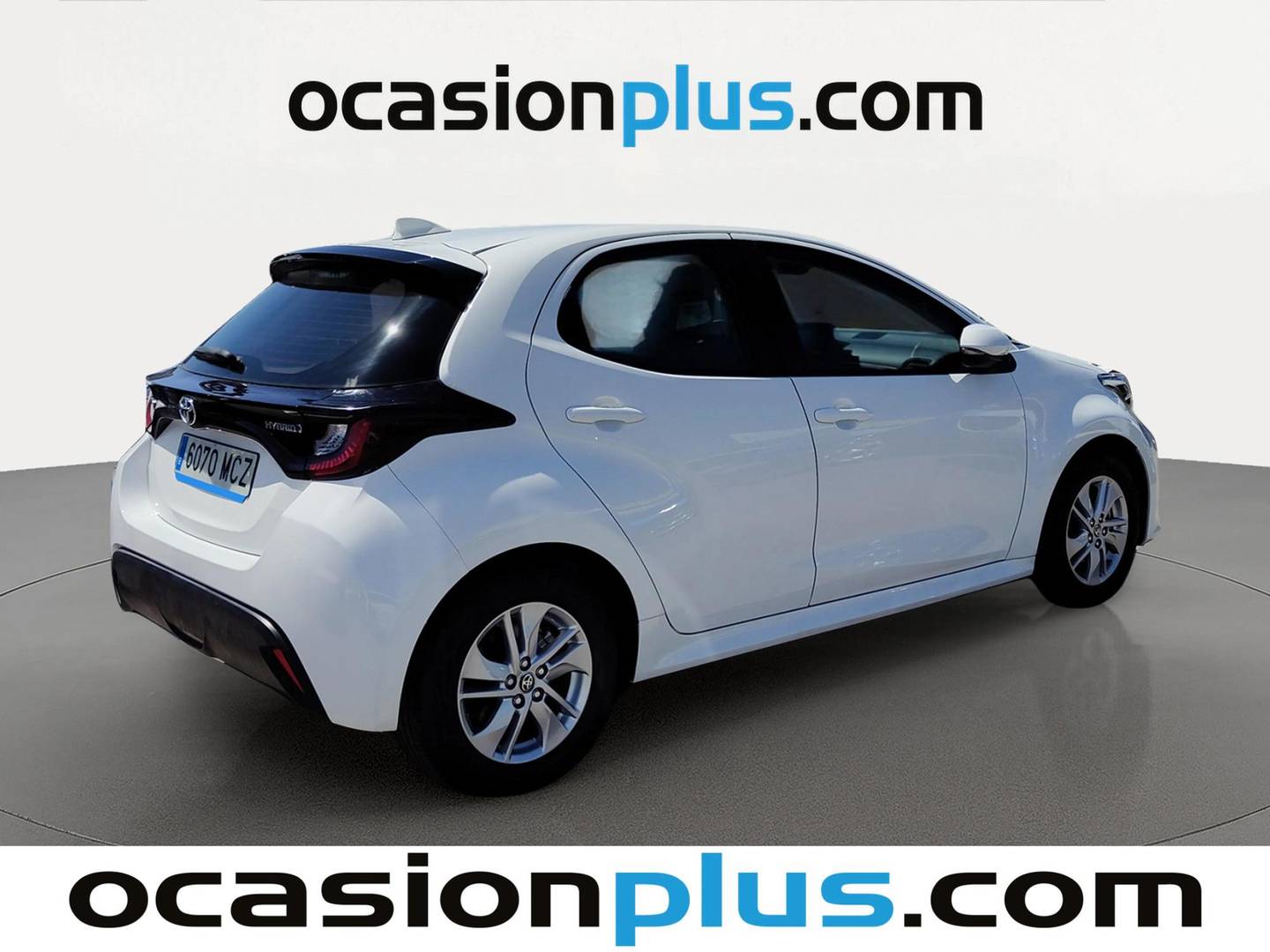 Foto trasera Toyota Yaris Toyota Yaris 120H Business Plus (116 CV) derecha