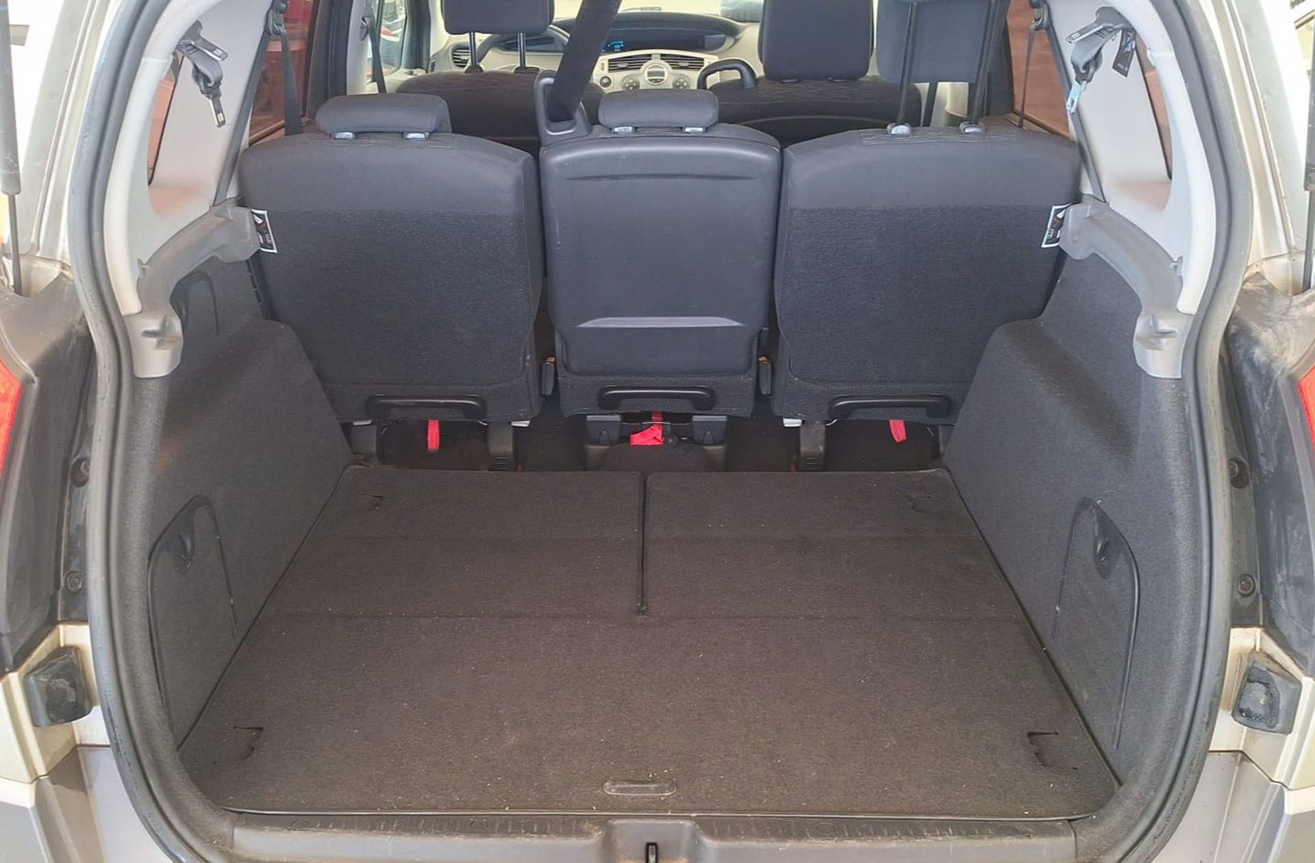 Renault Grand Scénic Expression 7 plazas 1.9dCi EU4 - foto 14