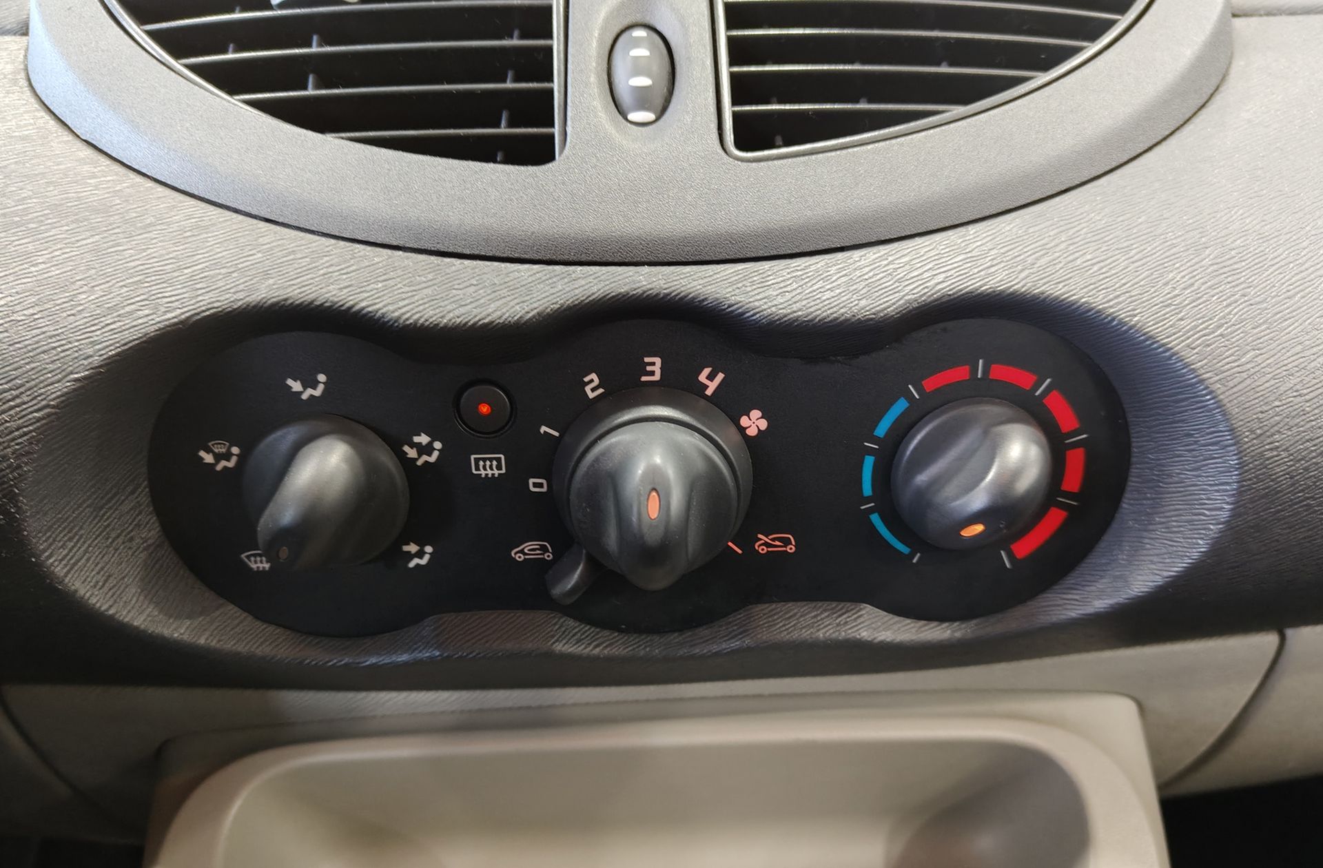 Renault Twingo Acces 1.2 eco2 - foto 24