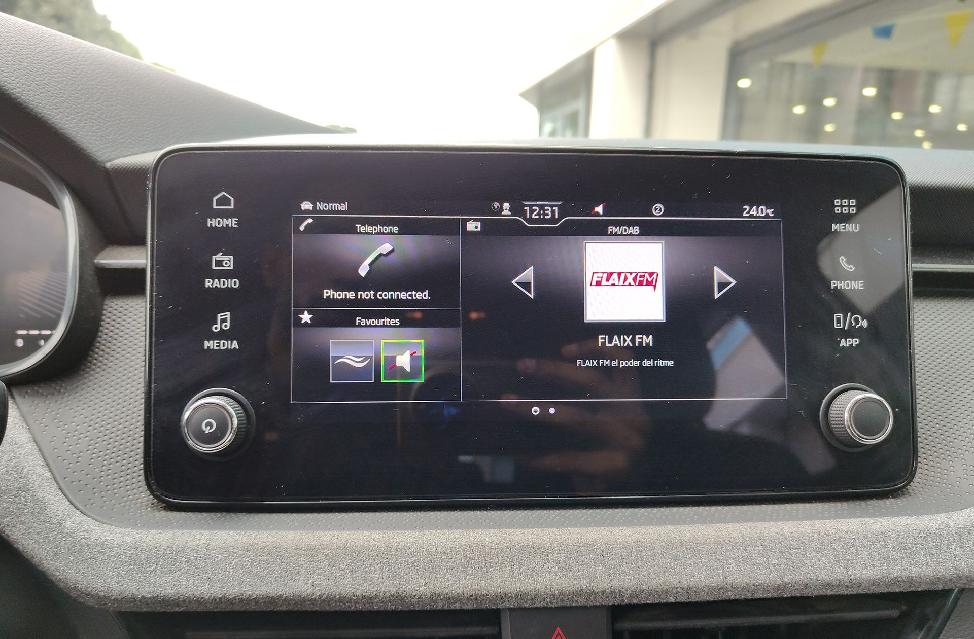 Škoda Scala 1.0 TSI Selection - foto 32