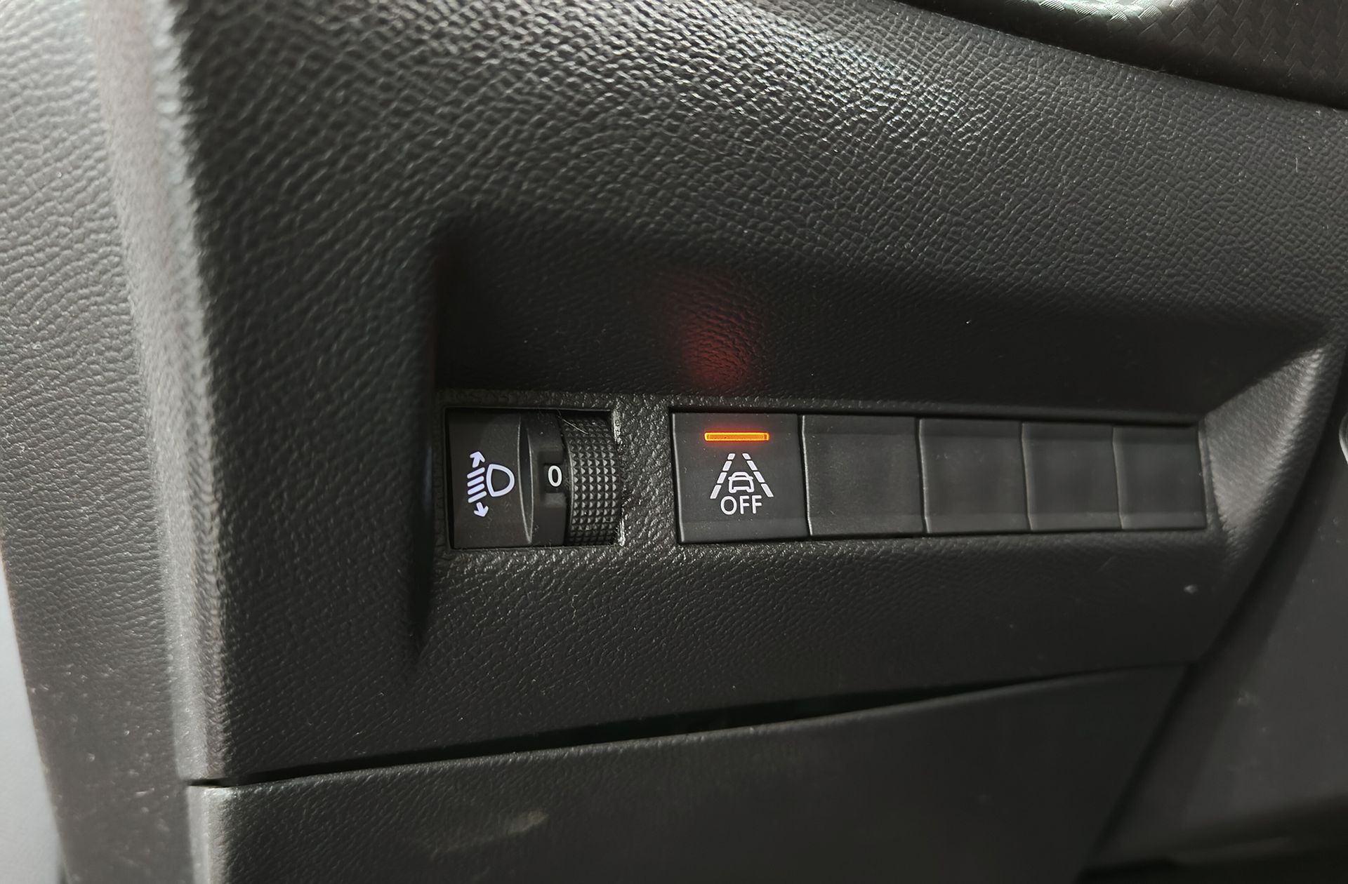 Peugeot 2008 PureTech 100 Allure - foto 27