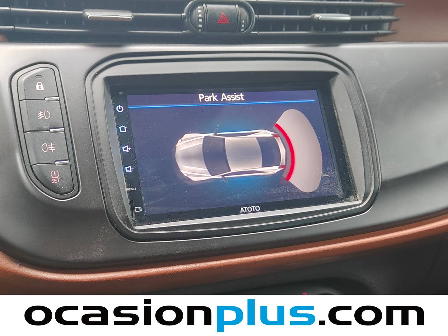 Equipamiento del Alfa Romeo Giulietta Alfa Romeo Giulietta 1.4 TB Multiair Distinctive TCT (170 CV)