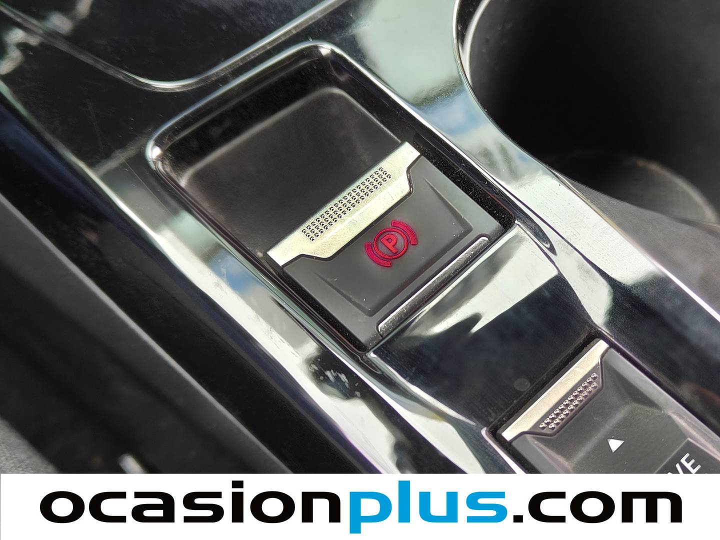 Foto Peugeot 2008 Peugeot 2008 Allure Hybrid eDCS6  (136 CV)