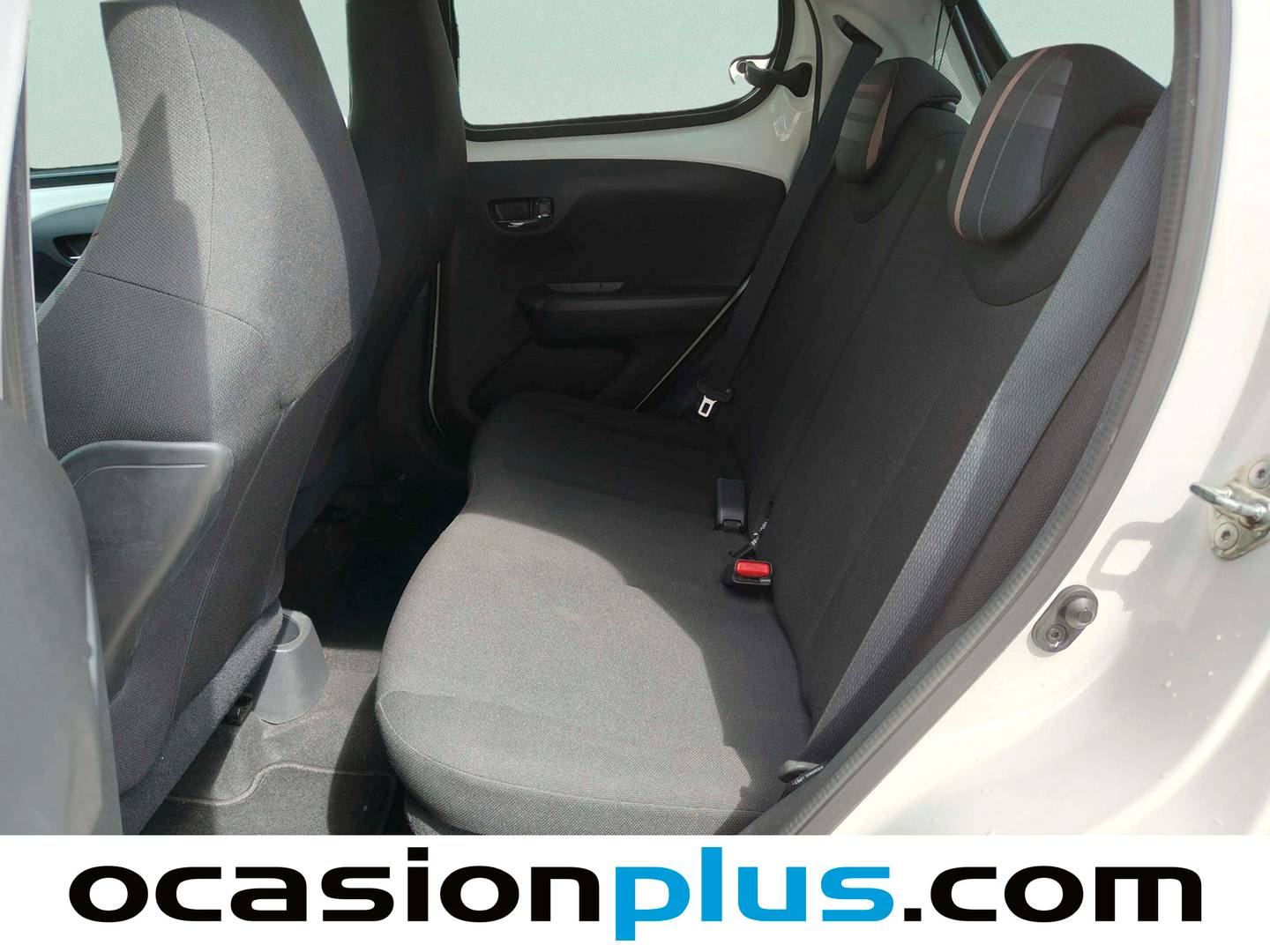 Foto asientos traseros Peugeot 108 Peugeot 108 1.2 PureTech Allure (82 CV)