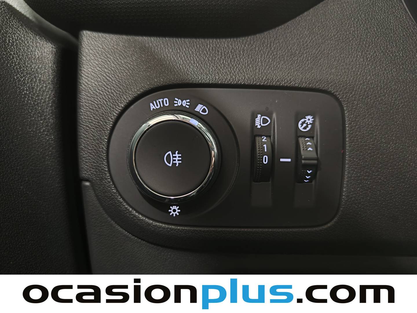 Foto Opel Crossland Opel Crossland 1.2 Crossland (83 CV)