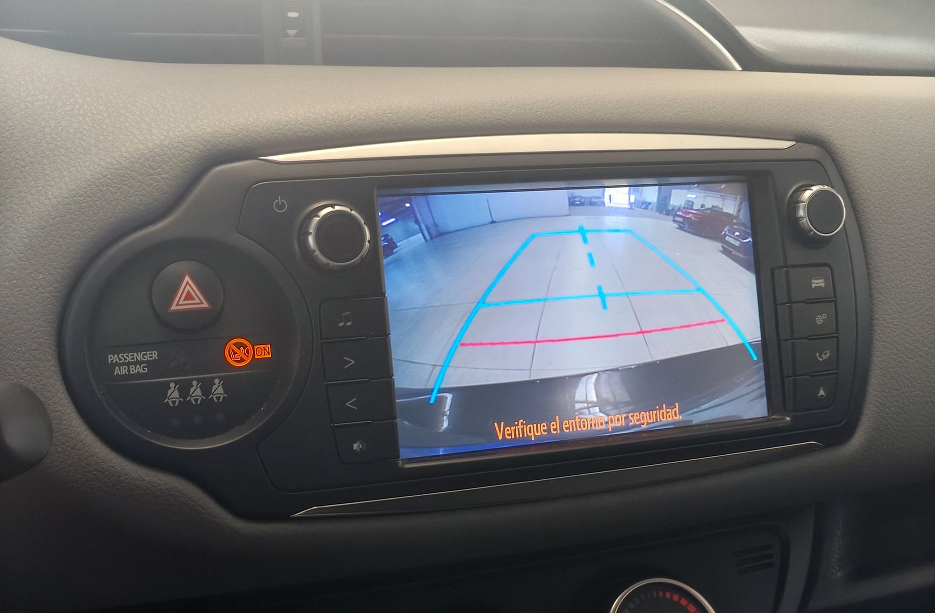Toyota Yaris 1.3 Active - foto 7