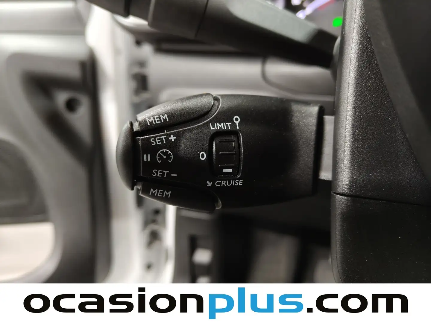 Foto Citroën C3 Citroen C3 BlueHDi 100 S&S Live Pack (100 CV)