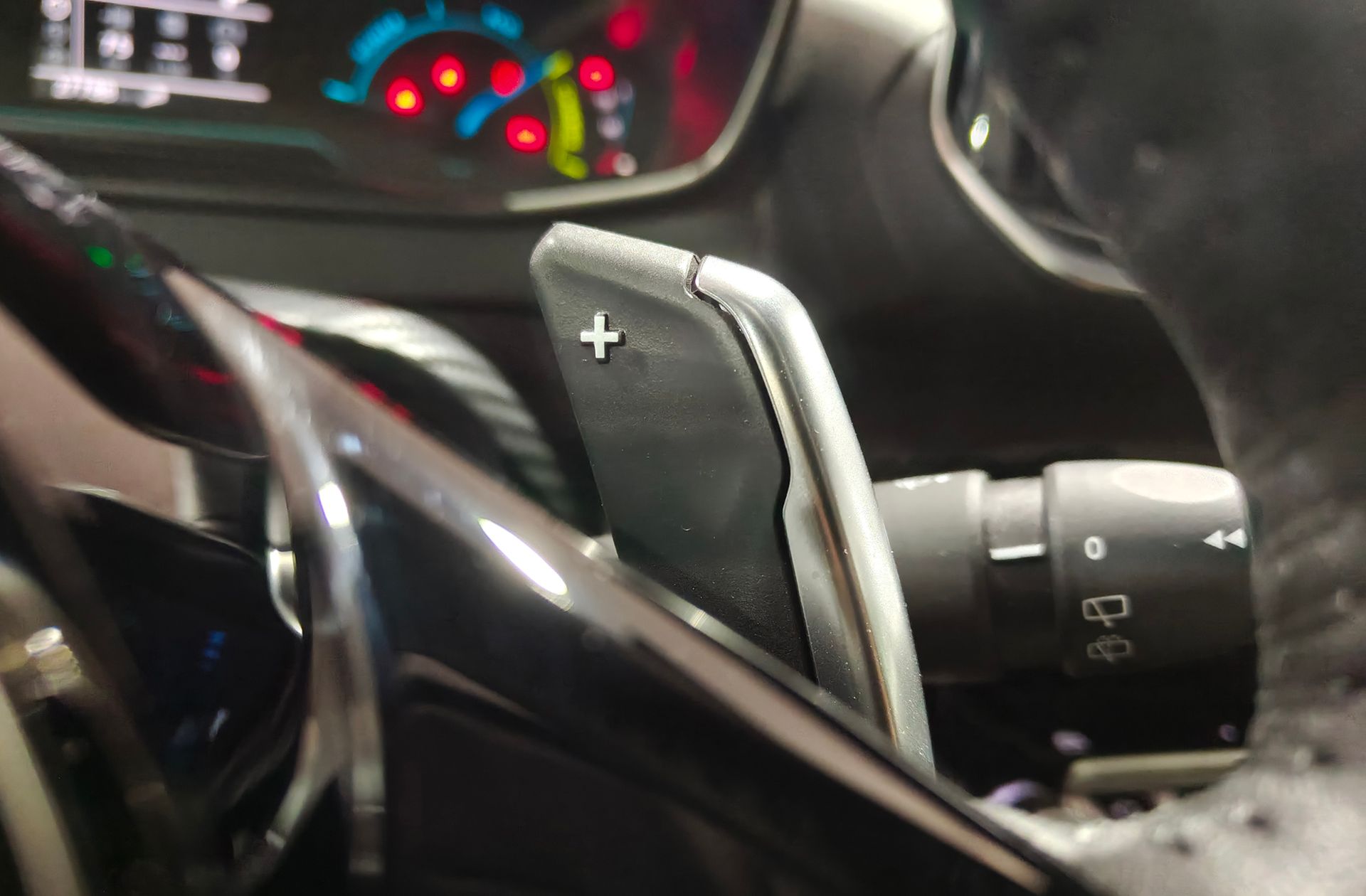 Peugeot 208 Style Hybrid 110 eDCS6 - foto 28