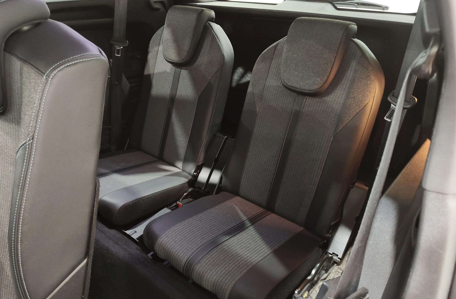 Peugeot 5008 PureTech 130 Allure Pack 7 plazas - foto 6