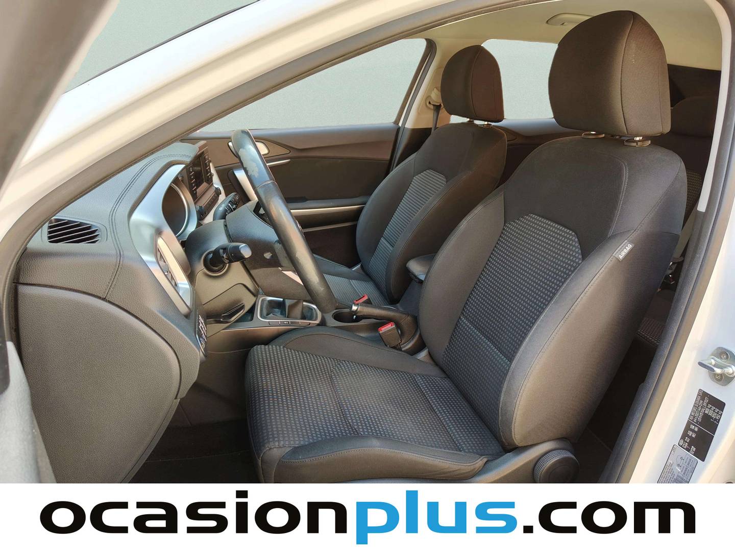 Foto asientos delanteros KIA Ceed KIA Ceed 1.0 T-GDi Concept (120 CV)