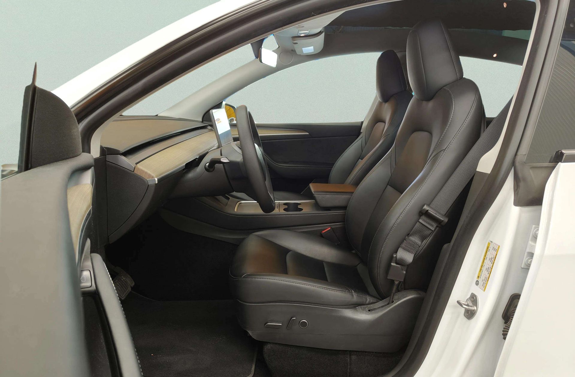 Tesla Model Y Tracción Trasera RWD - foto 16