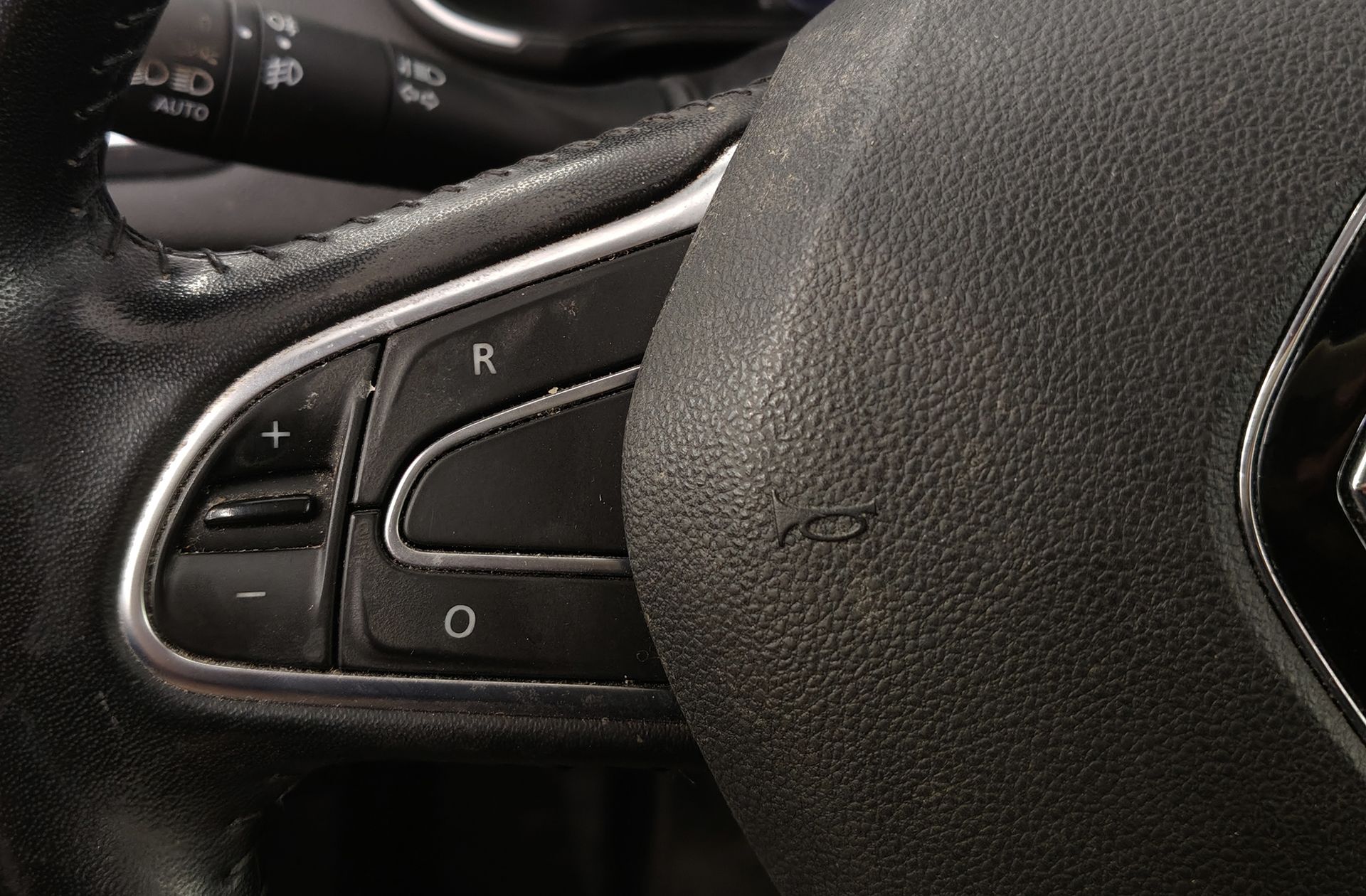 Renault Mégane Zen TCe GPF - foto 29
