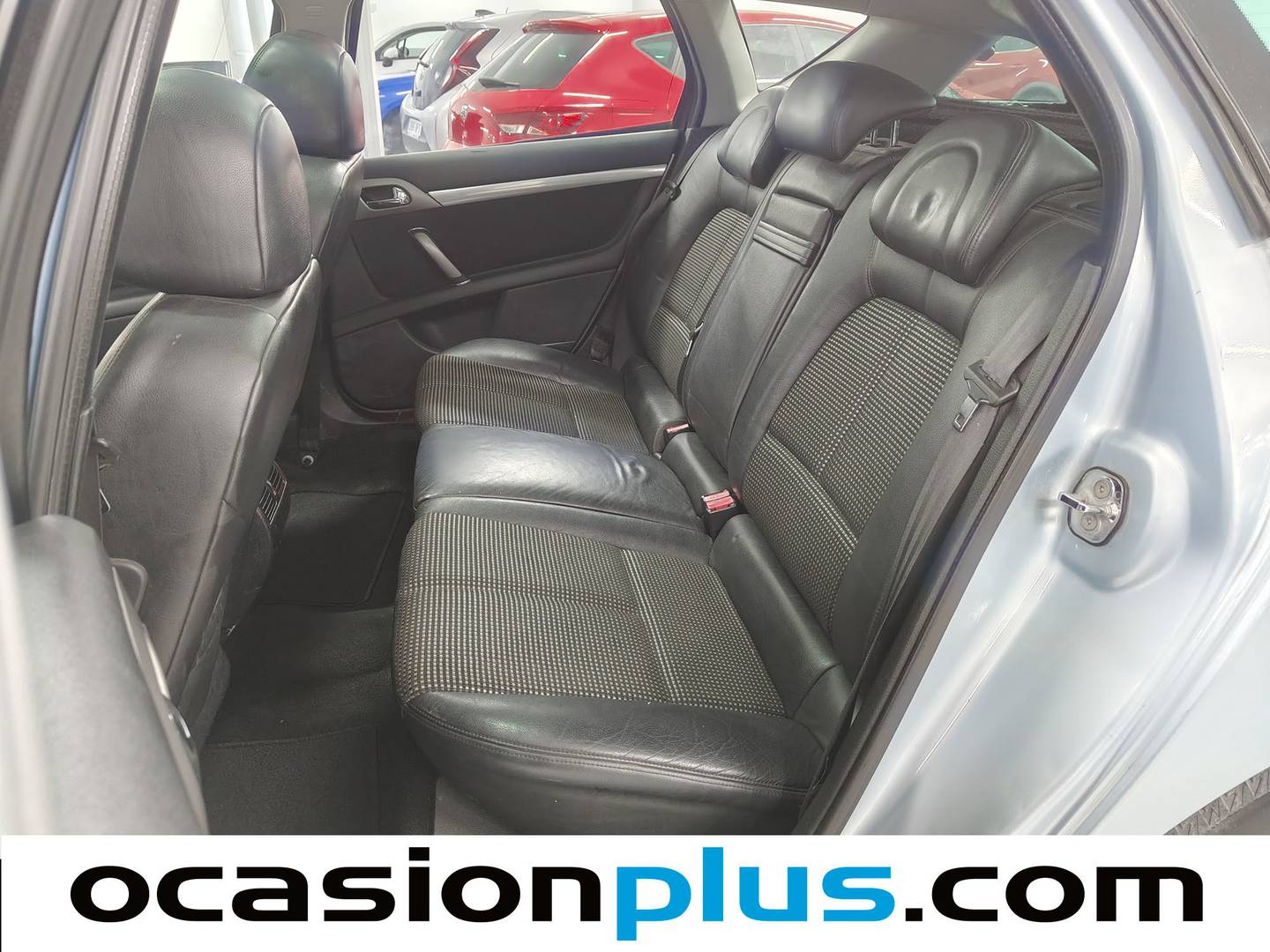 Foto Peugeot 407 SW Peugeot 407 SW SW 2.0 HDI ST Sport Pack Auto (136 CV)