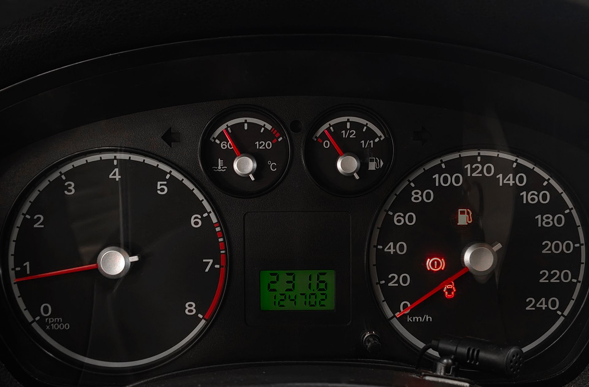 Ford Focus 1.6 Trend - foto 19