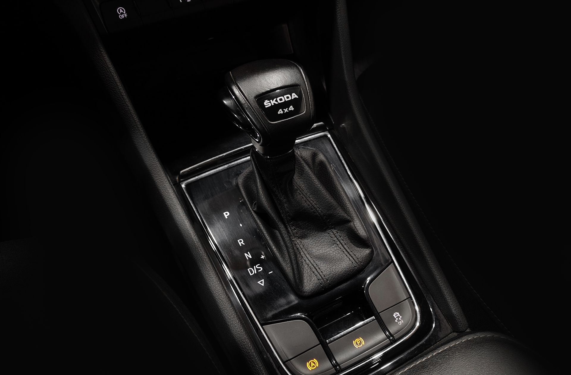 Škoda Karoq 2.0 TDI Ambition 4x4 DSG - foto 6