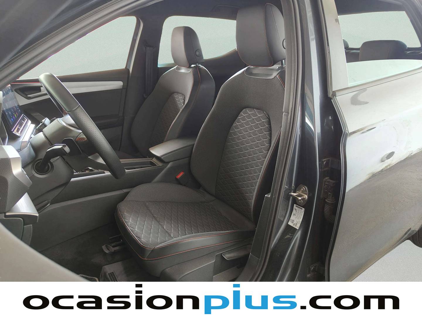 Foto asientos delanteros Seat León Seat León 1.0 eTSI S&S FR XXL ECO DSG  (110 CV)