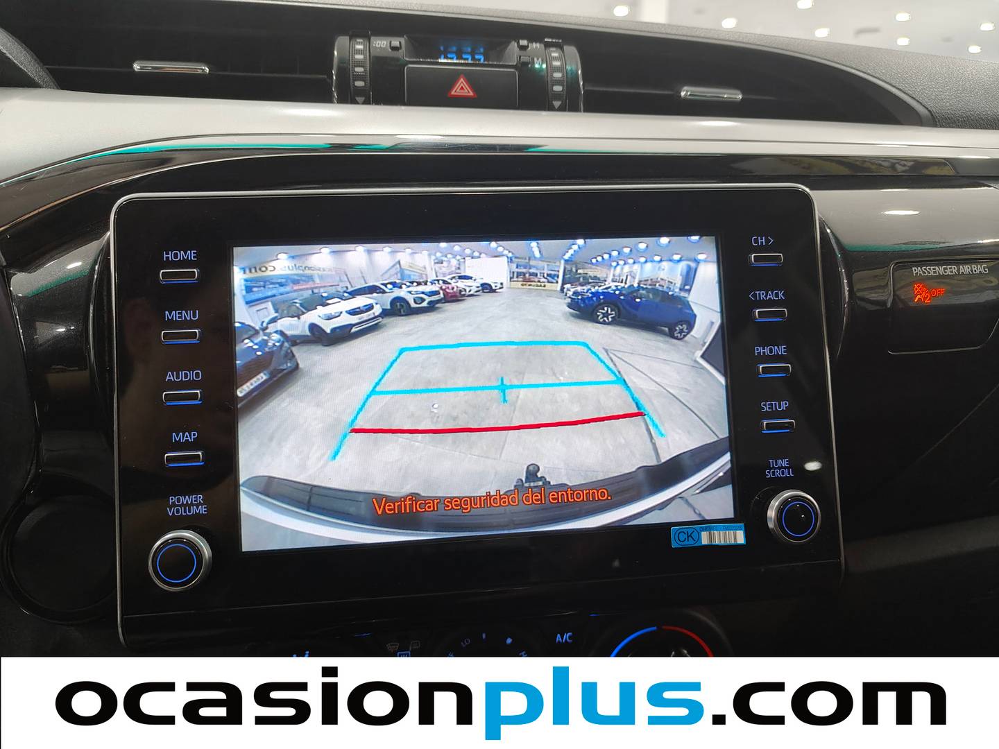 Extras y acabados del Toyota Hilux Toyota Hilux 2.8 D-4D Doble Cabina VX (204 CV)