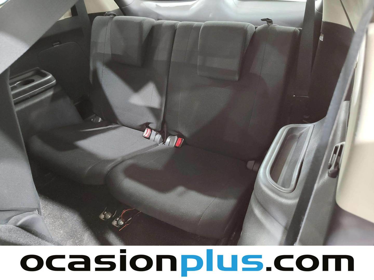 Extras y acabados del Mitsubishi Outlander Mitsubishi Outlander 200 MPI Motion 2WD CVT (150 CV) 7 Plazas