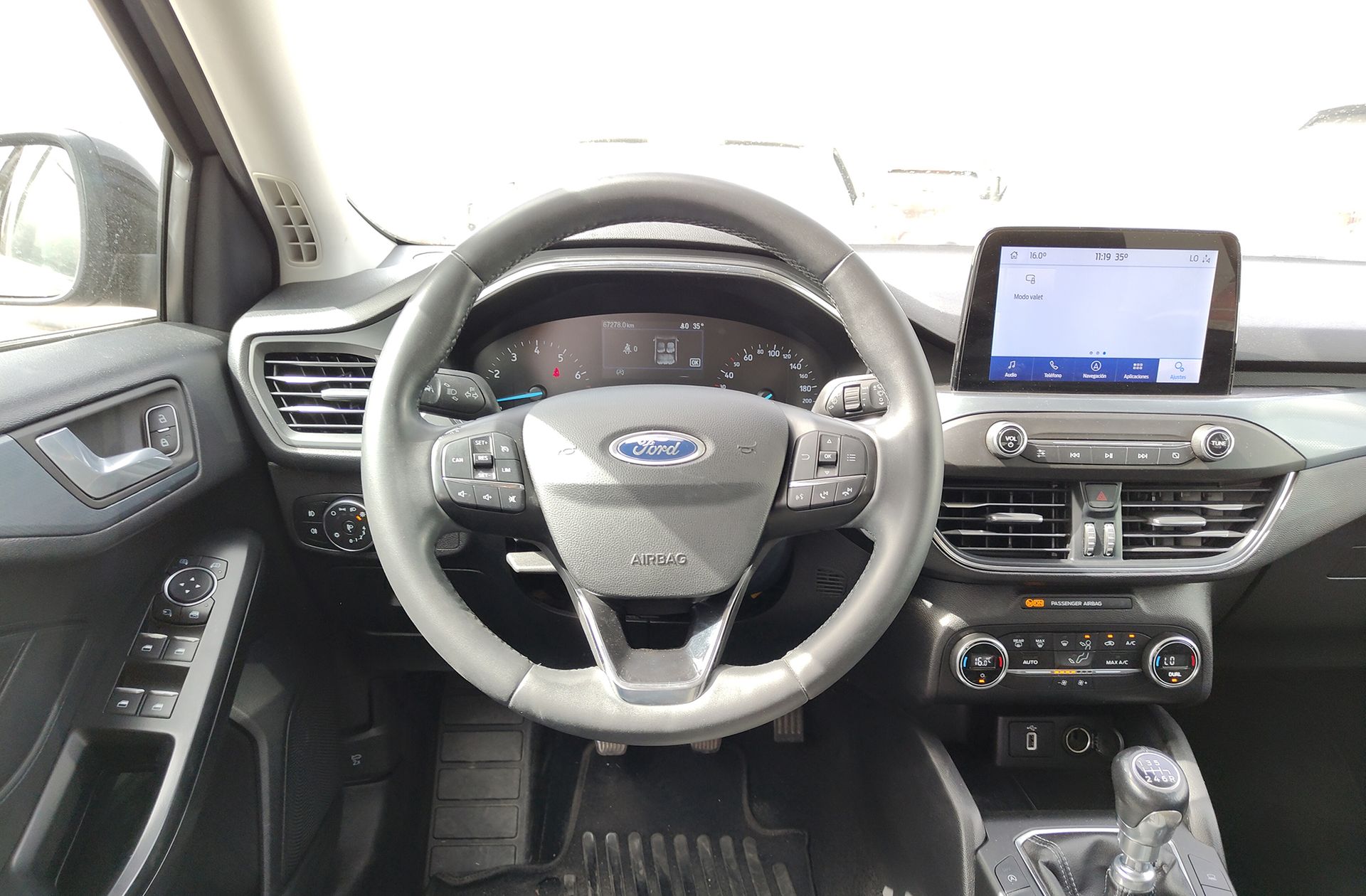 Ford Focus 1.0 EcoBoost Active - foto 19